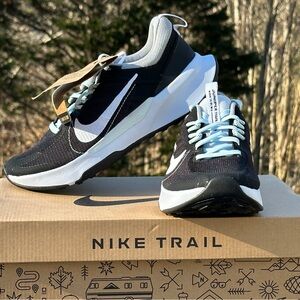 Nike Black Juniper Trail Casual Sneaker Womens 7 ; fits Youth 5.5 NEW